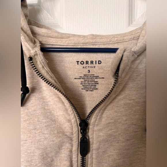 Active Sweater - Picture 2 of 2